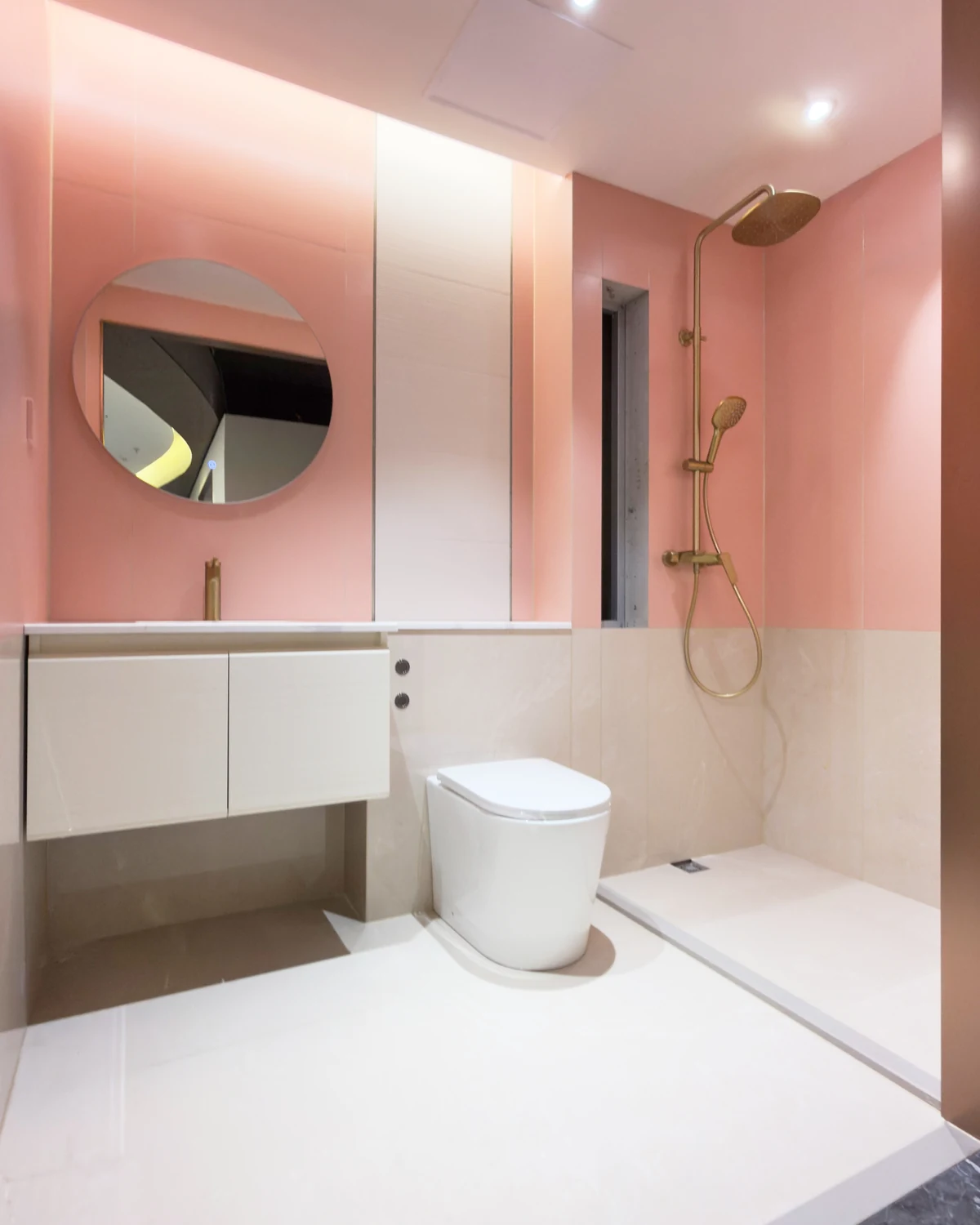 Client-supplied accommodation bathroom sample configuration