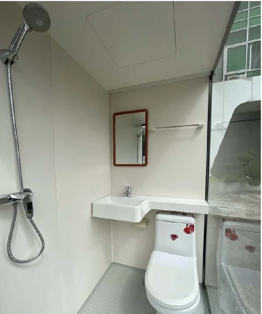 Guangzhou International Health Post bathroom interior reference